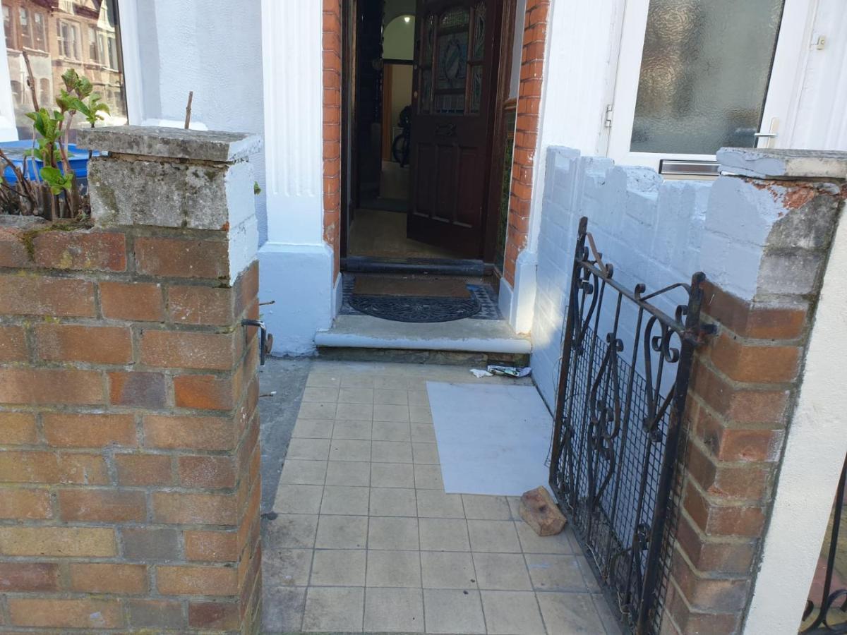 Apartamento Burney Tomar House Croydon Exterior foto